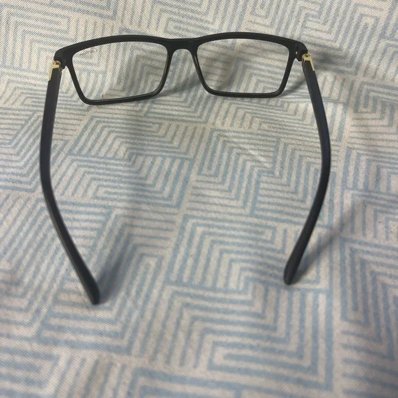 Cartier Black & Gold Rectangular Eyeglass Frames – Made in Italy display picture 1